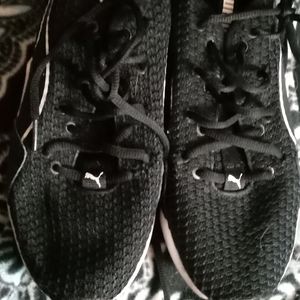 Puma Sneakers sz 8